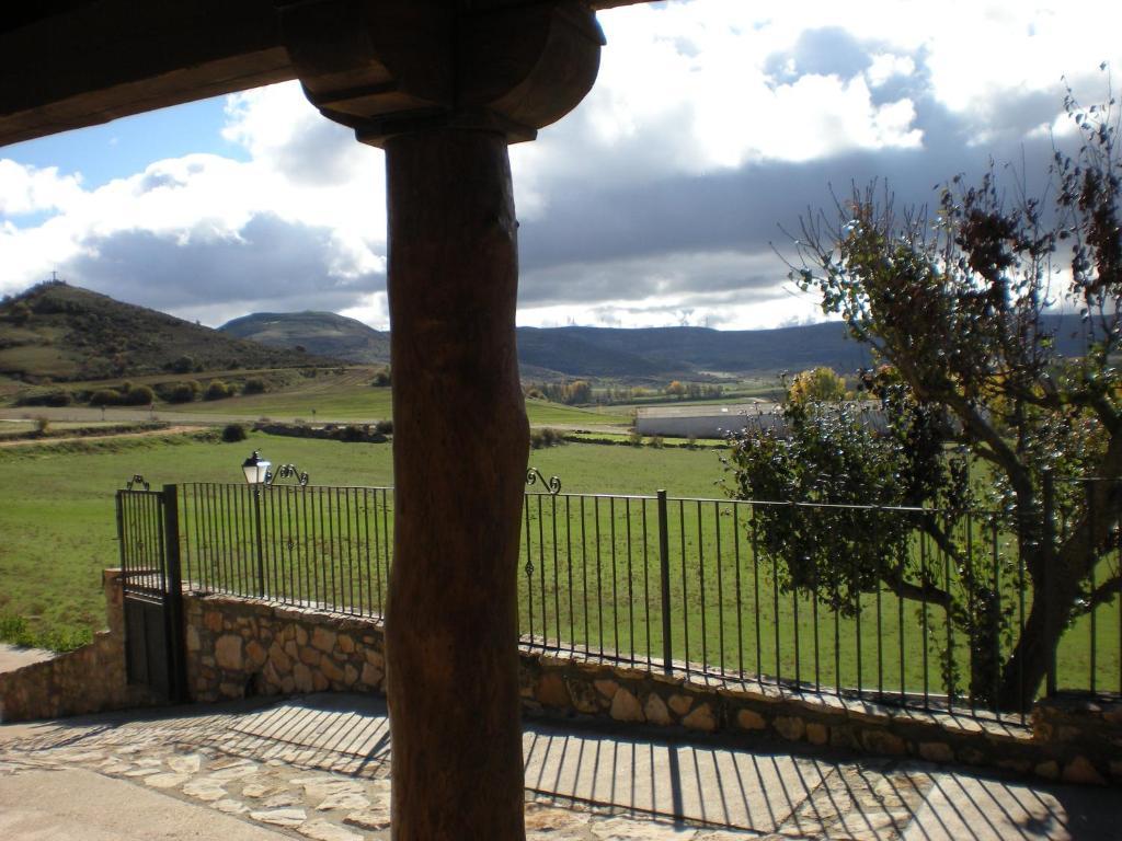 Hotel Los Arrenes De Tarancueña Exteriör bild